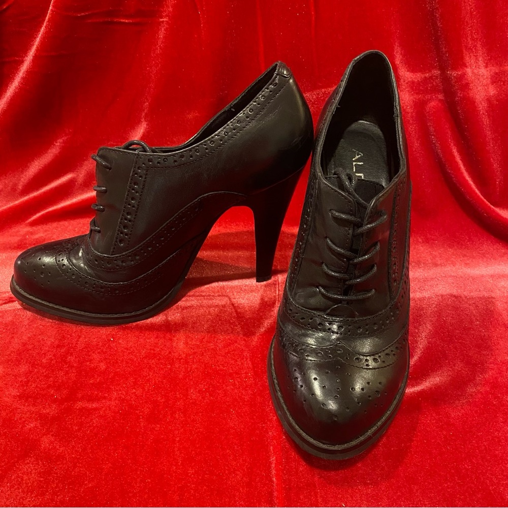 Aldo Oxford booties, Witchy style women’s size 37 (US 7)